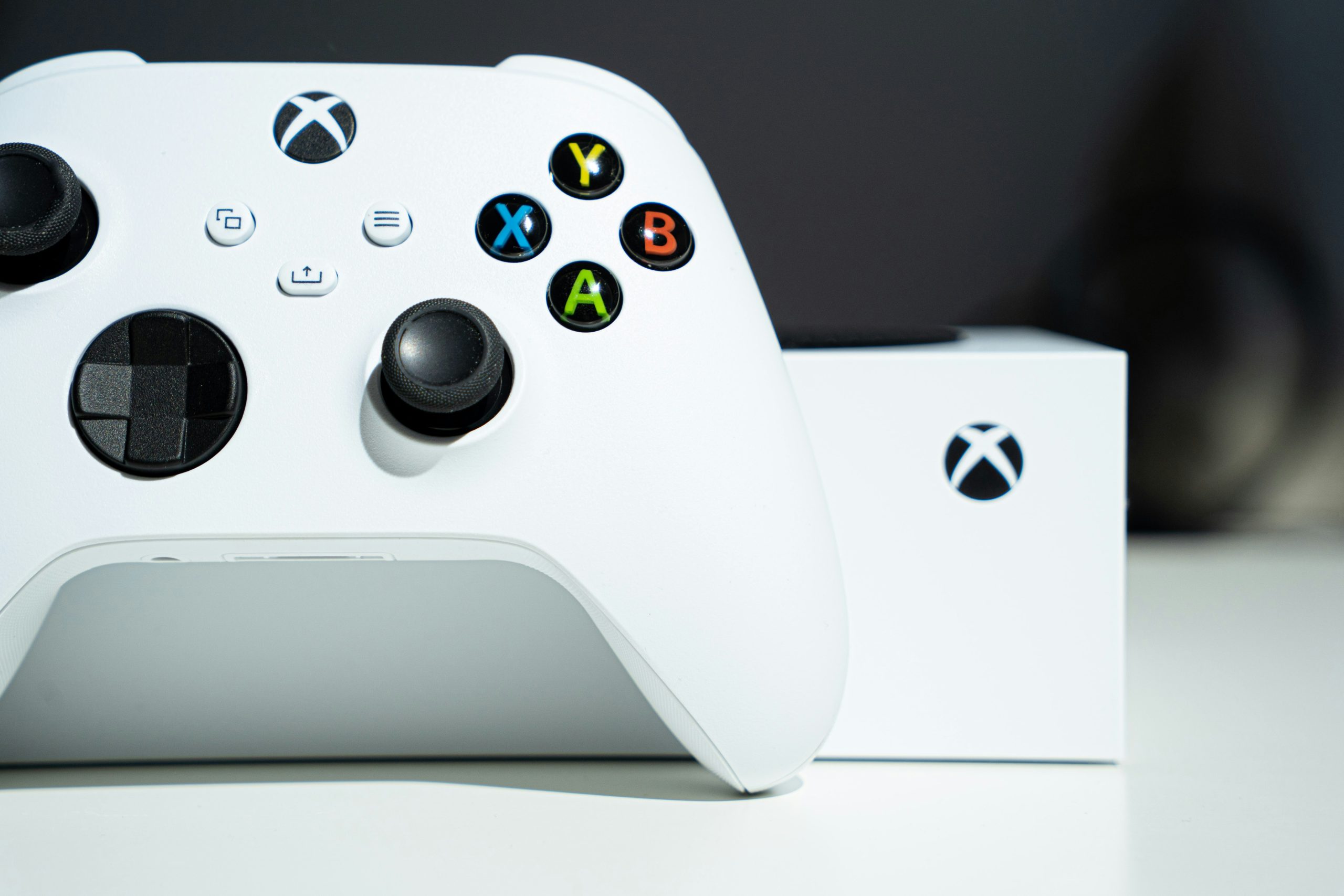 xbox-mika-baumeister-unsplash